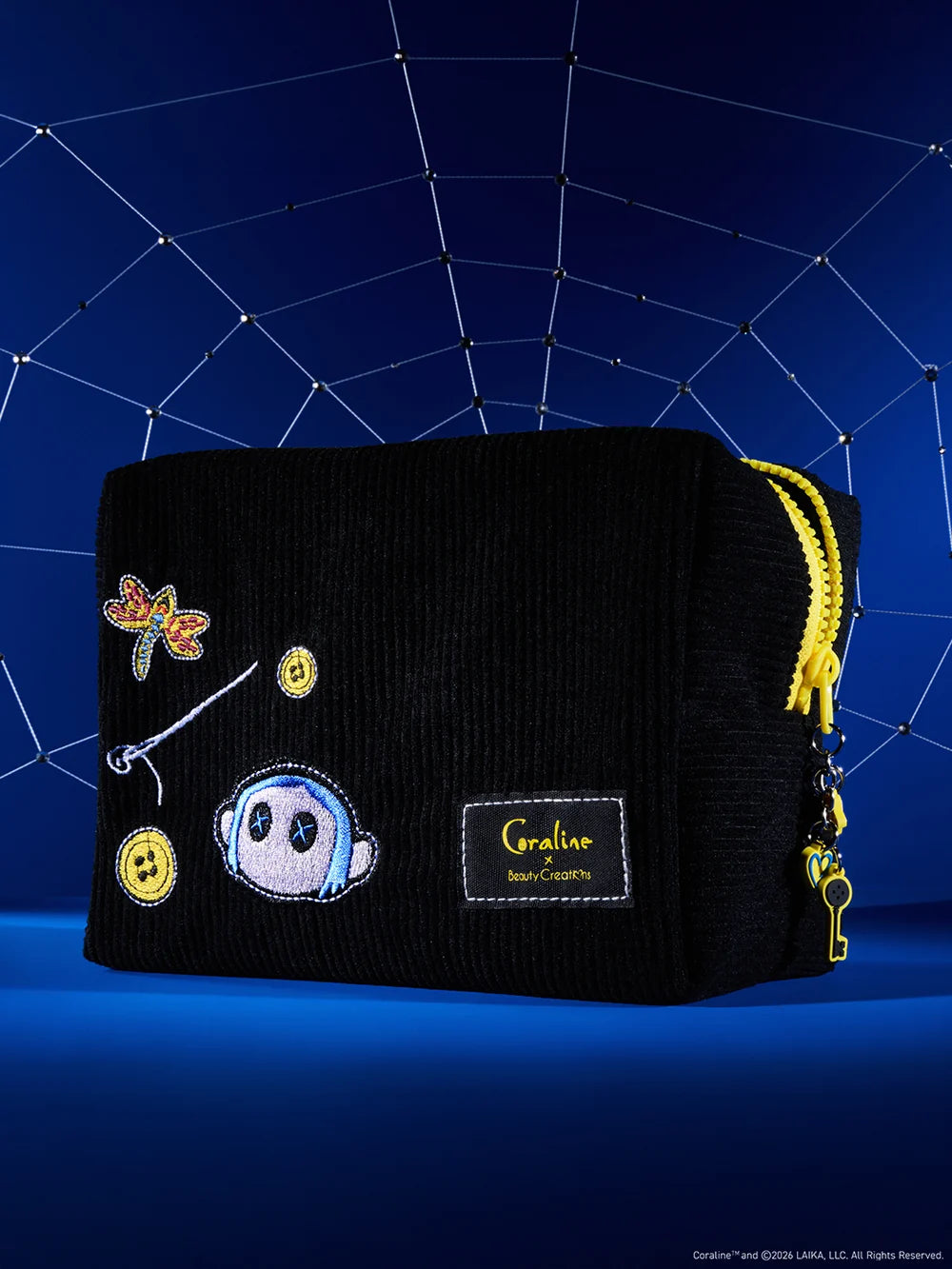 Cosmetiquera "Threadful" de Beauty Creations x Coraline